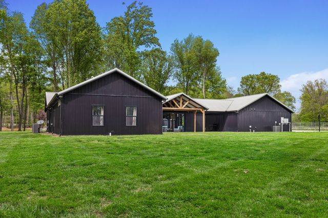7909 Bill Moss Rd, White House, TN 37188