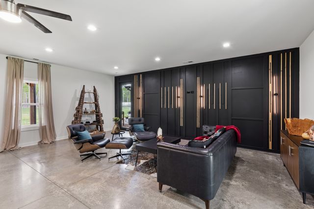 7909 Bill Moss Rd, White House, TN 37188