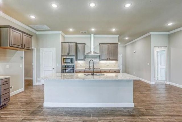 1643 N 156th Street, Basehor, KS 66007