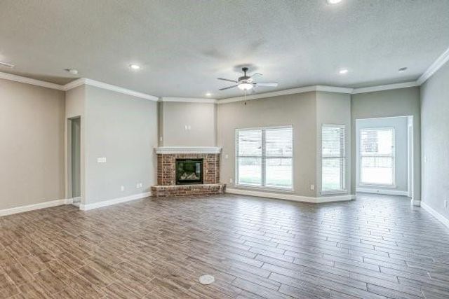 1643 N 156th Street, Basehor, KS 66007