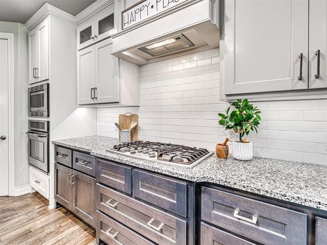 1065 Villas Creek Drive, Edmond, OK 73003