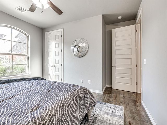 1065 Villas Creek Drive, Edmond, OK 73003