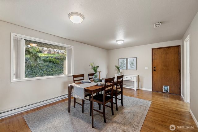 710 E Bay Front Lane, Oak Harbor, WA 98277