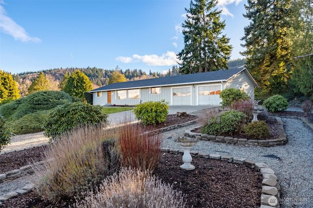 710 E Bay Front Lane, Oak Harbor, WA 98277