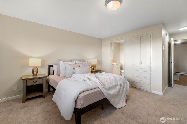 710 E Bay Front Lane, Oak Harbor, WA 98277