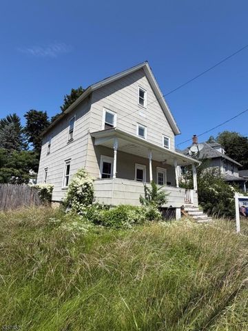 92 Madison St, Newton Town, NJ 07860