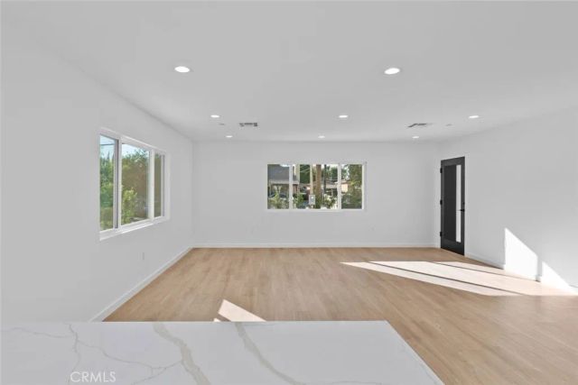 6842 Cedros Avenue, Van Nuys, CA 91405