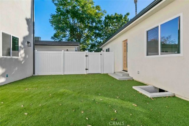 6842 Cedros Avenue, Van Nuys, CA 91405