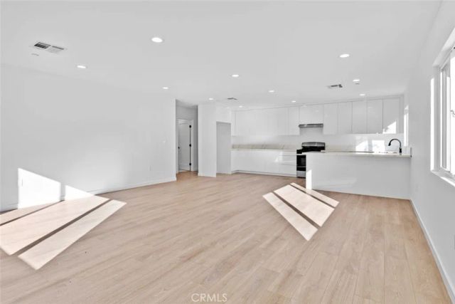 6842 Cedros Avenue, Van Nuys, CA 91405