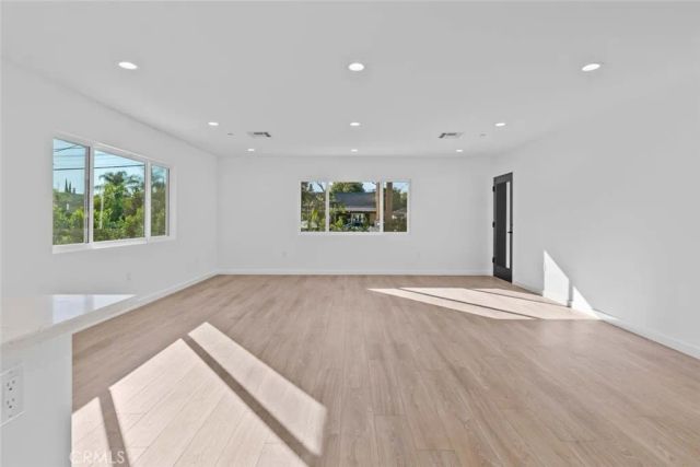 6842 Cedros Avenue, Van Nuys, CA 91405