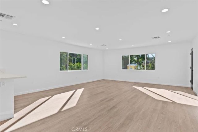 6842 Cedros Avenue, Van Nuys, CA 91405