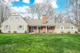 32 Cutler Rd, Morris Plains Boro, NJ 07950