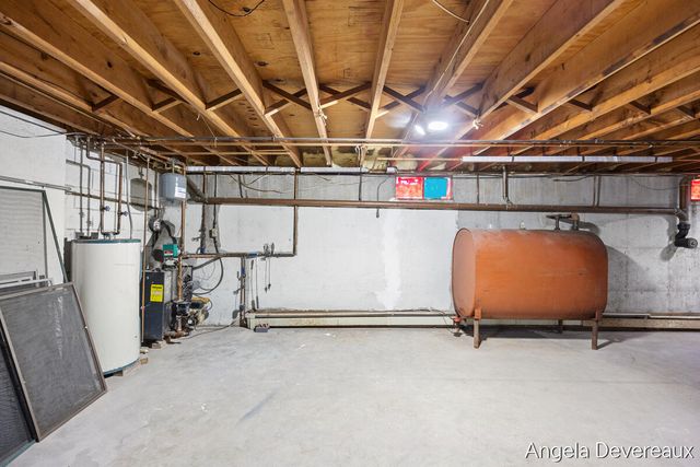 2637 17 Mile Road, Kent City, MI 49330