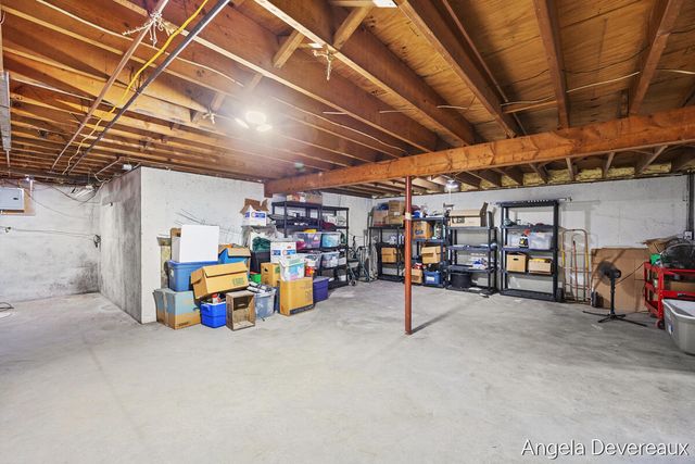 2637 17 Mile Road, Kent City, MI 49330