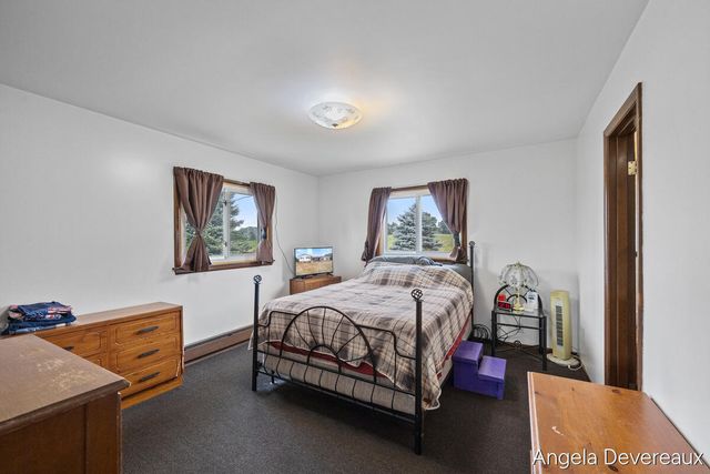 2637 17 Mile Road, Kent City, MI 49330