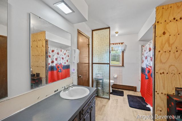 2637 17 Mile Road, Kent City, MI 49330