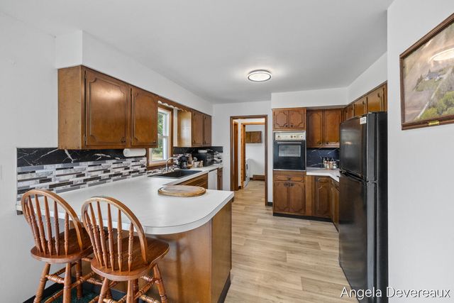 2637 17 Mile Road, Kent City, MI 49330