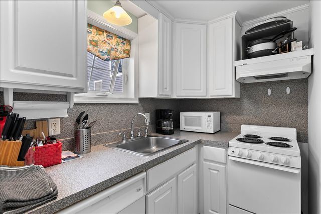 16 DELAWARE AVE, Rehoboth Beach, DE 19971