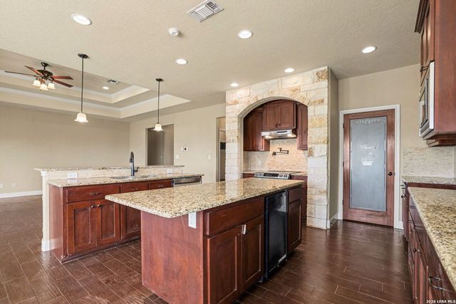 3270 County Road 405, Floresville, TX 78114