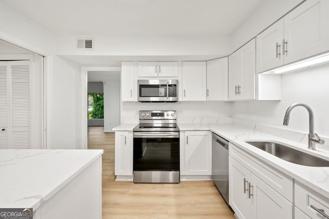 11 FORREST Place, Atlanta, GA 30328