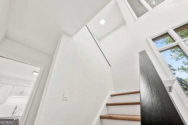 11 FORREST Place, Atlanta, GA 30328