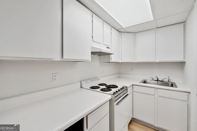 11 FORREST Place, Atlanta, GA 30328