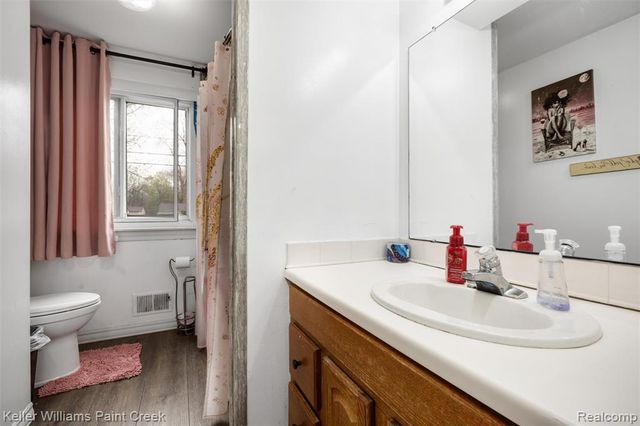 33984 Little Mack Avenue, Clinton Township, MI 48035