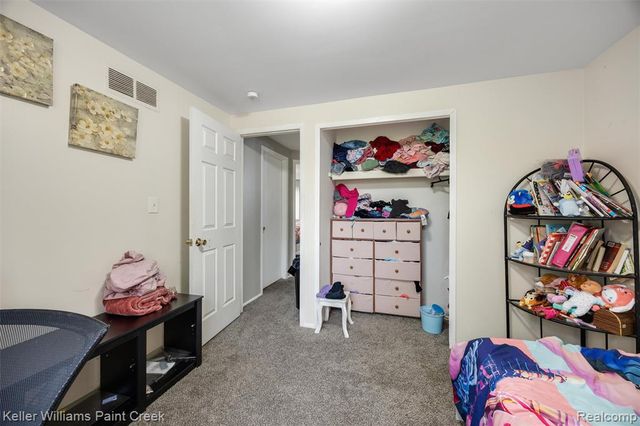 33984 Little Mack Avenue, Clinton Township, MI 48035