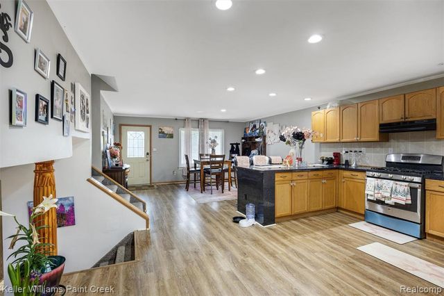 33984 Little Mack Avenue, Clinton Township, MI 48035