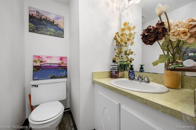 33984 Little Mack Avenue, Clinton Township, MI 48035