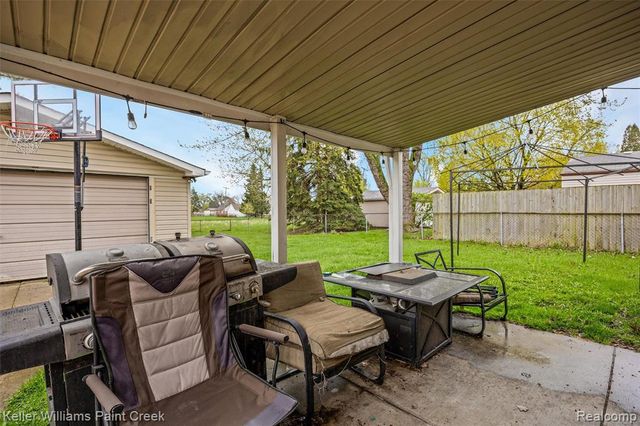 33984 Little Mack Avenue, Clinton Township, MI 48035