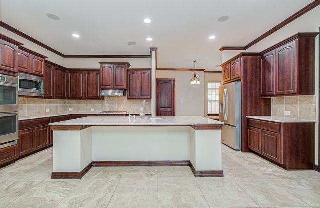 5711 Avon Landing Lane, Sugar Land, TX 77479