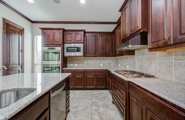5711 Avon Landing Lane, Sugar Land, TX 77479