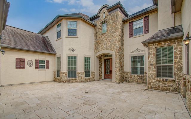 5711 Avon Landing Lane, Sugar Land, TX 77479