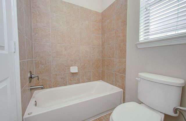 5711 Avon Landing Lane, Sugar Land, TX 77479