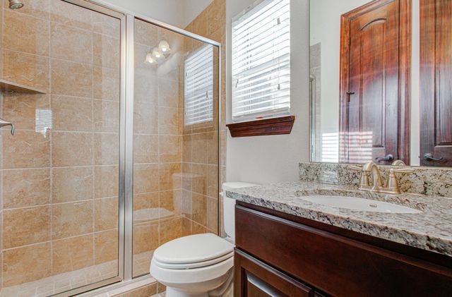 5711 Avon Landing Lane, Sugar Land, TX 77479