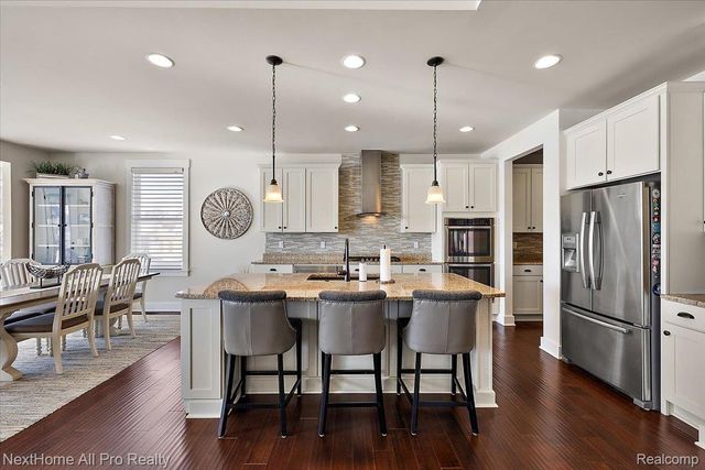 22841 Shepherds Hollow Drive, Lyon Charter Township, MI 48178