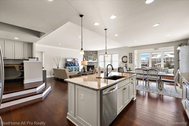 22841 Shepherds Hollow Drive, Lyon Charter Township, MI 48178