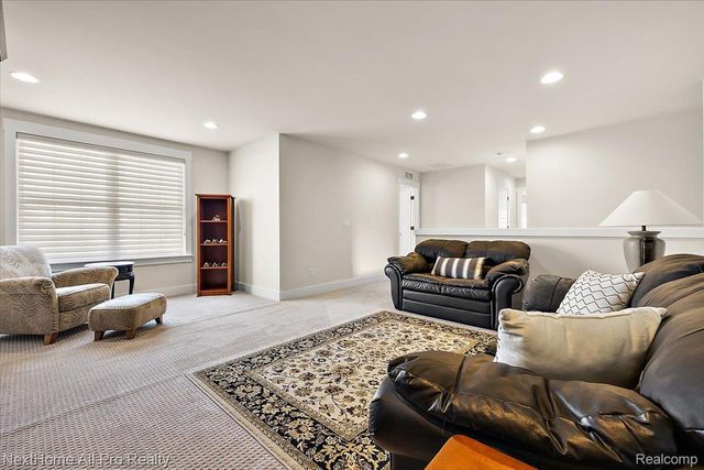 22841 Shepherds Hollow Drive, Lyon Charter Township, MI 48178