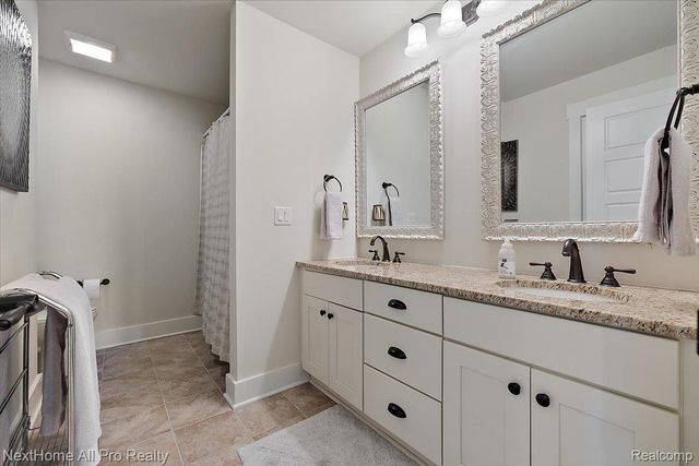 22841 Shepherds Hollow Drive, Lyon Charter Township, MI 48178