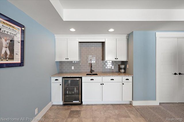 22841 Shepherds Hollow Drive, Lyon Charter Township, MI 48178