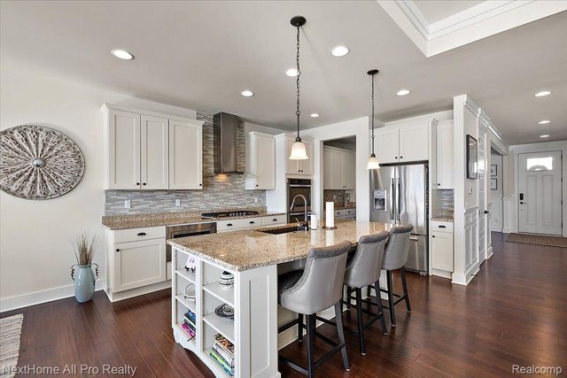 22841 Shepherds Hollow Drive, Lyon Charter Township, MI 48178