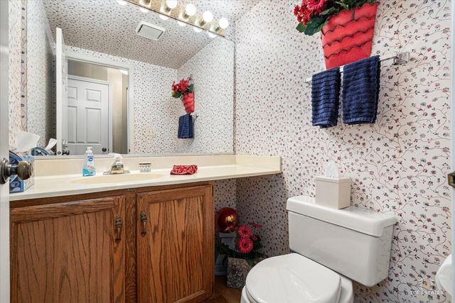 1875 Hawk Lane, Elk Grove Village, IL 60007