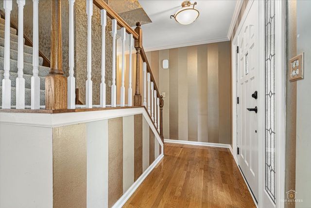 1875 Hawk Lane, Elk Grove Village, IL 60007