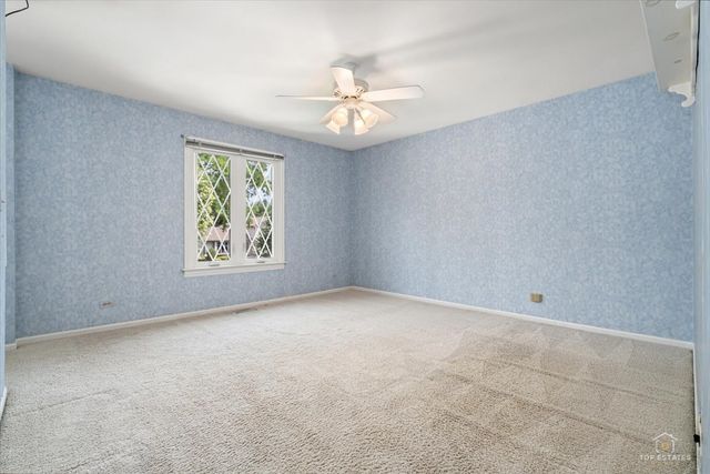 1875 Hawk Lane, Elk Grove Village, IL 60007