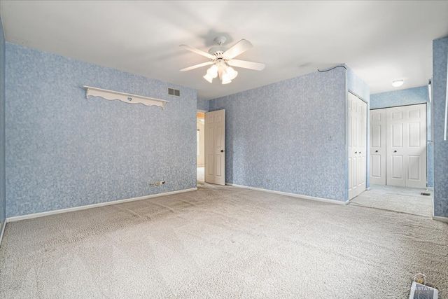 1875 Hawk Lane, Elk Grove Village, IL 60007