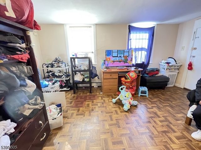 10 Monroe St, Newark City, NJ 07105