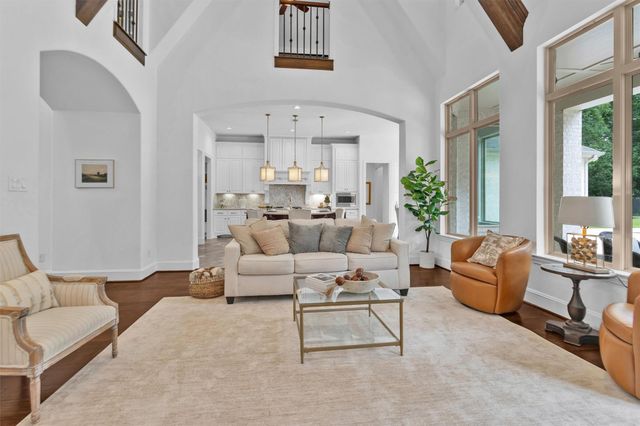 182 Caledonia Circle, Montgomery, TX 77316