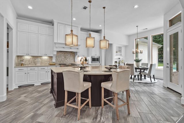 182 Caledonia Circle, Montgomery, TX 77316