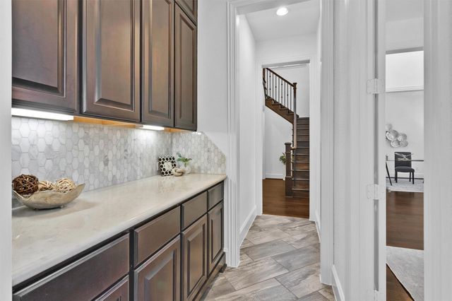 182 Caledonia Circle, Montgomery, TX 77316